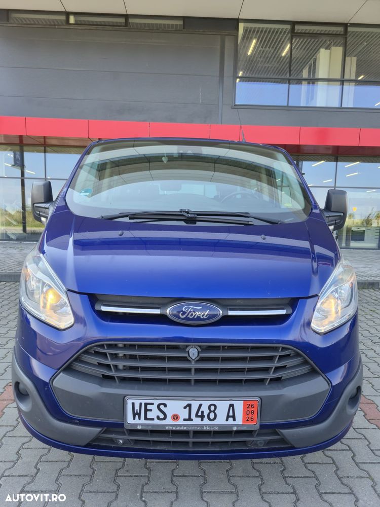 Ford Tourneo Custom - 1