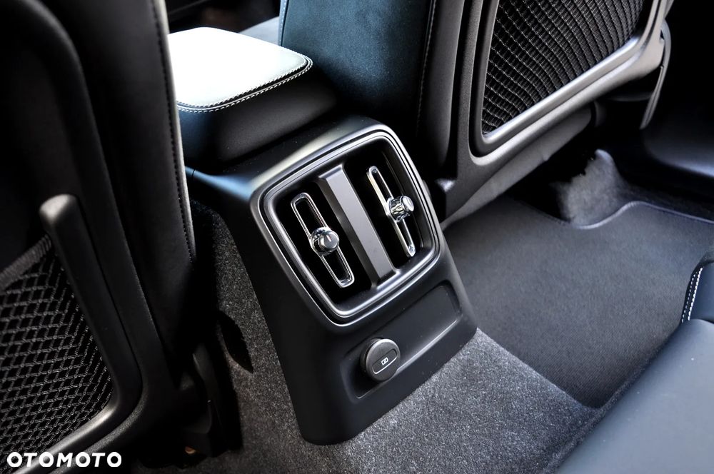 Volvo XC 40 T4 Recharge DKG Ultimate Dark - 27