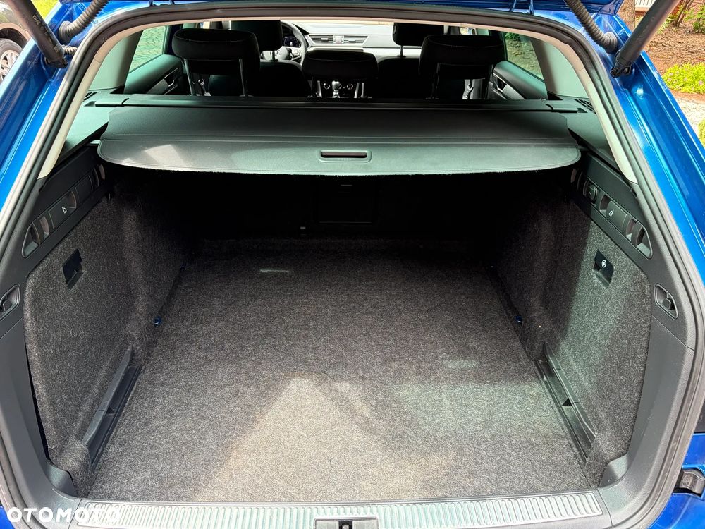 Skoda Superb 2.0 TDI SCR Style DSG - 16