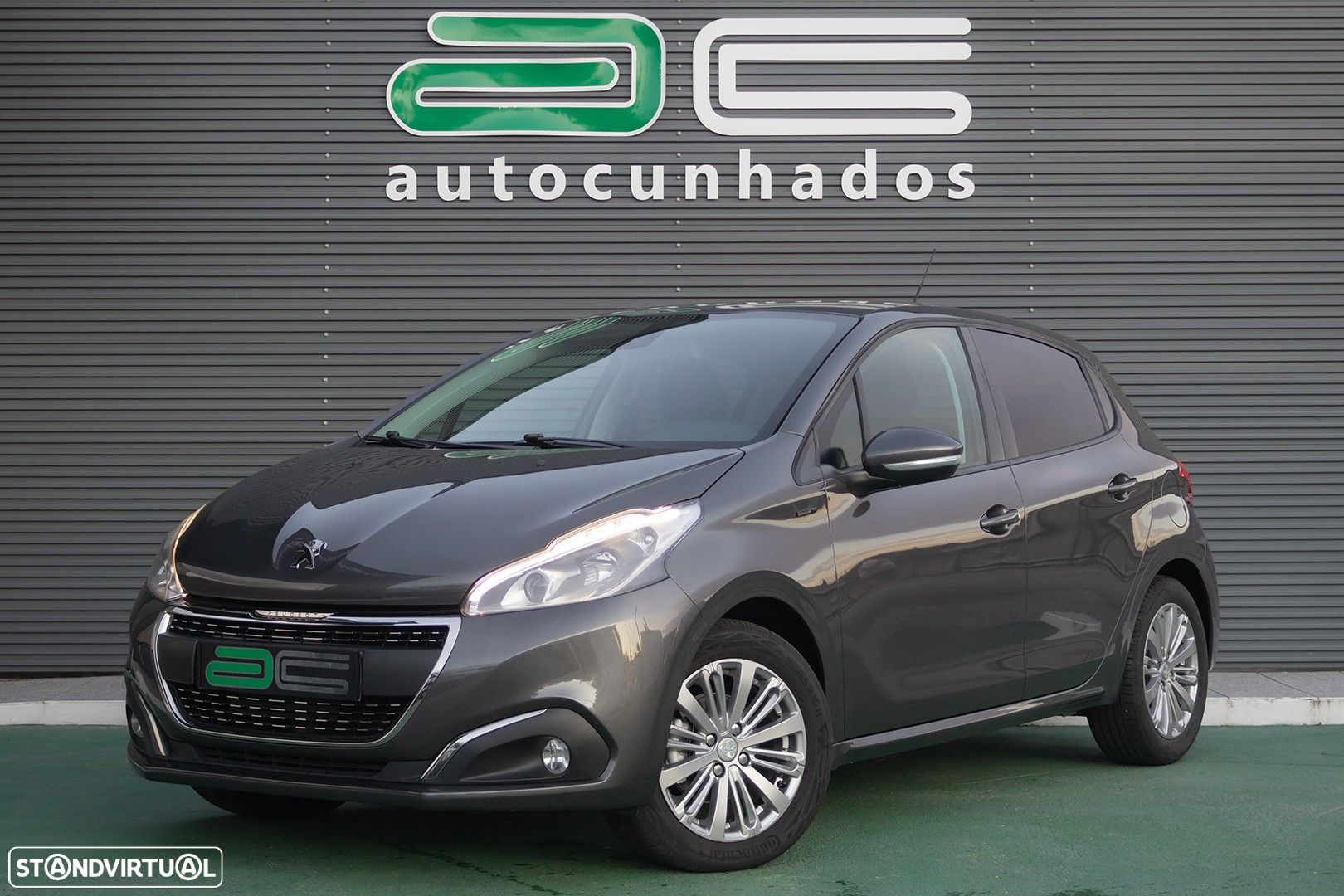 Peugeot 208 1.2 PureTech Signature - 3