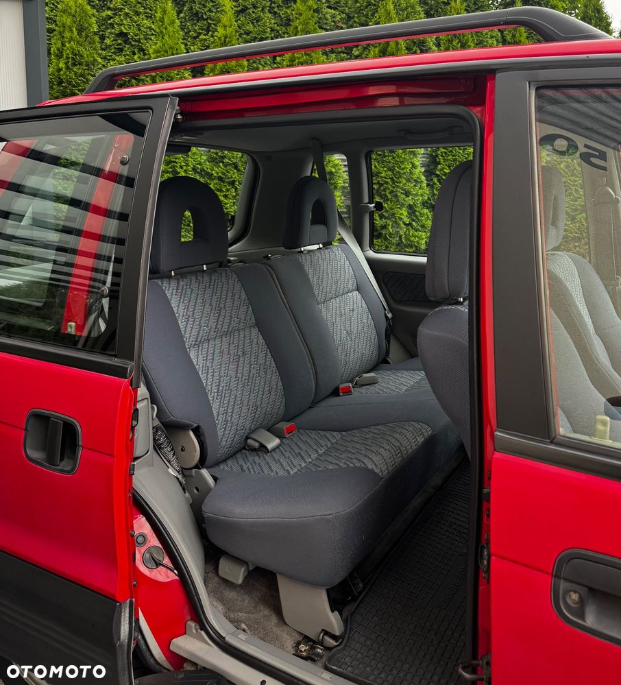 Mitsubishi Space Runner 1800 Cool - 10
