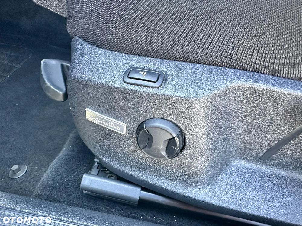 Volkswagen Golf VII 1.4 TSI BMT Comfortline - 25