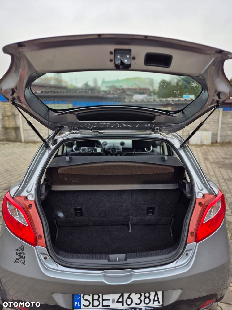 Mazda 2 - 11