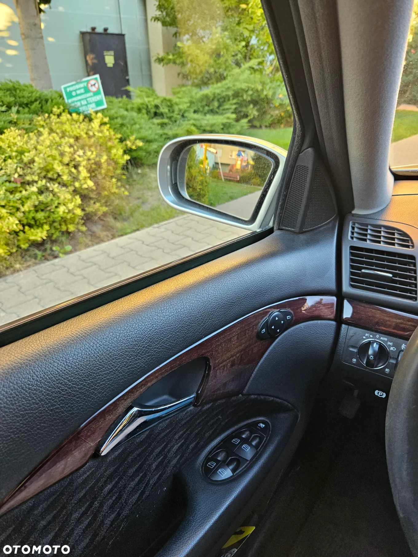 Mercedes-Benz Klasa E - 12