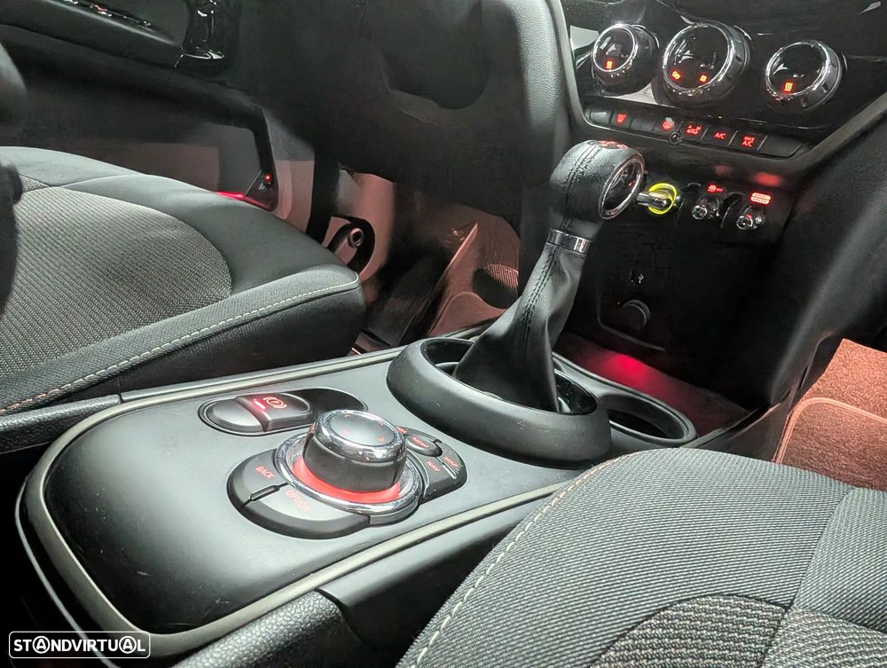 MINI Countryman Cooper SE ALL4 Classic Auto - 9