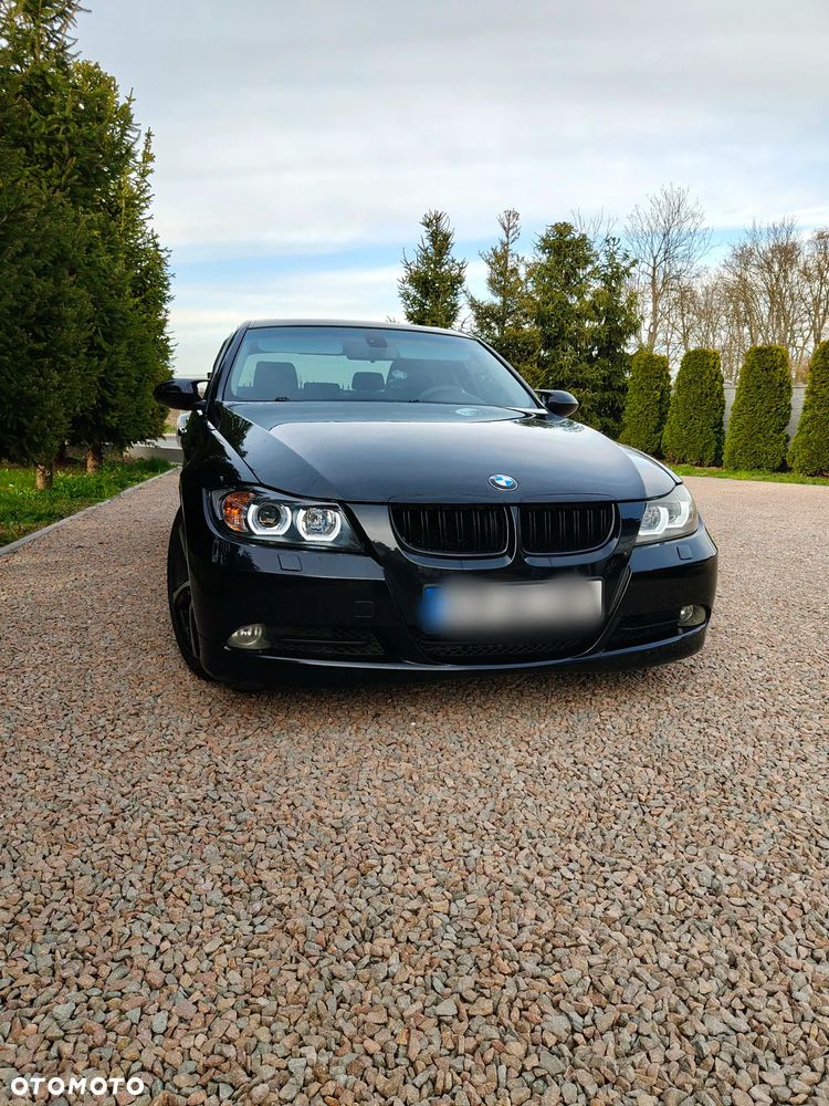 BMW Seria 3 320i - 9