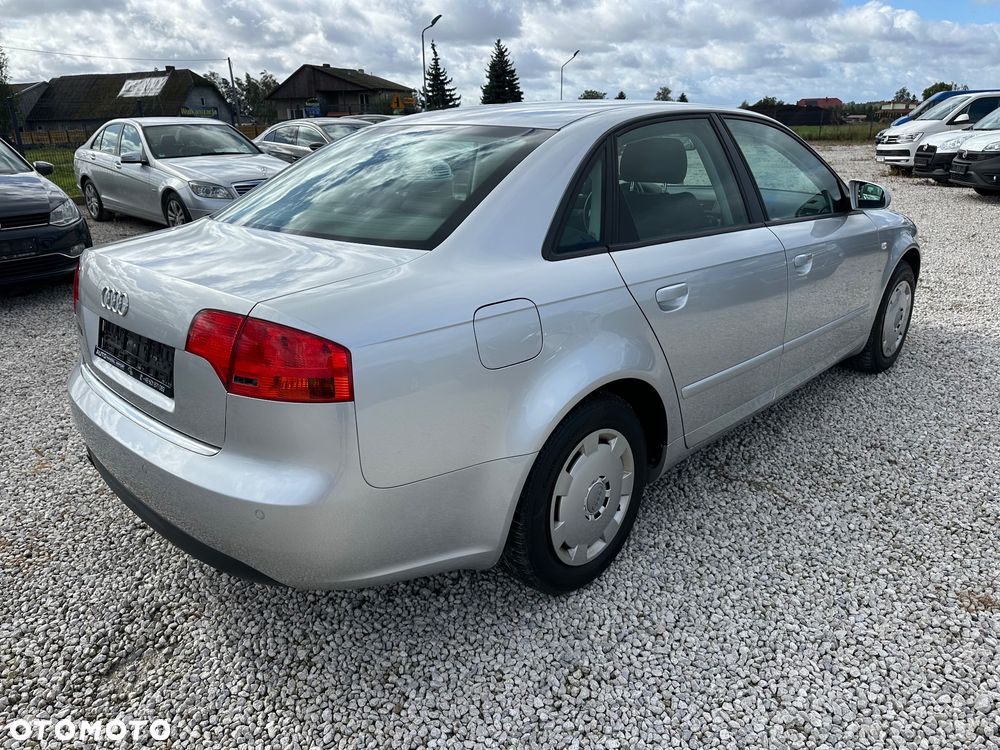 Audi A4 Limousine - 6