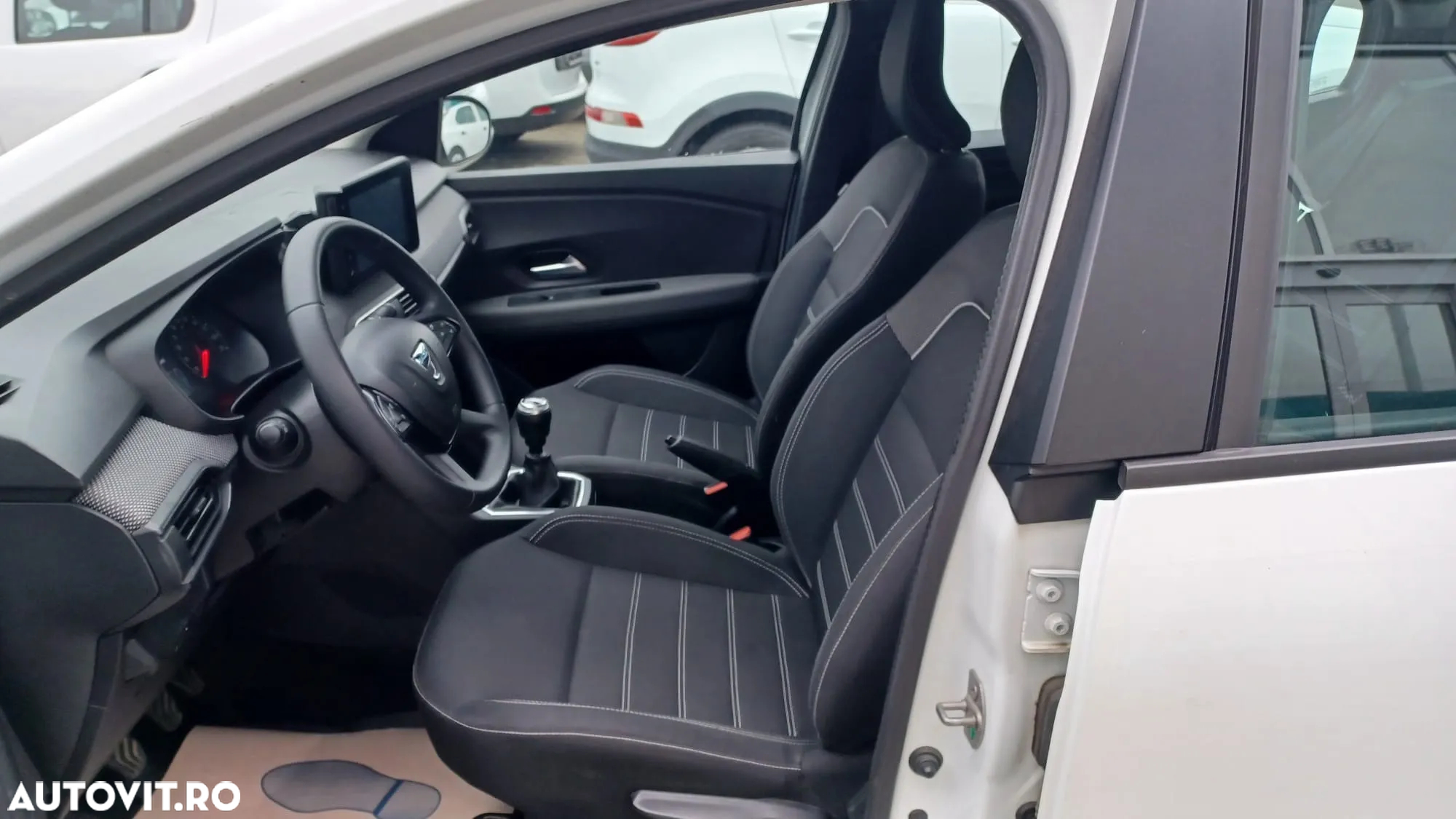 Dacia Logan TCe 90 MT6 Comfort - 9