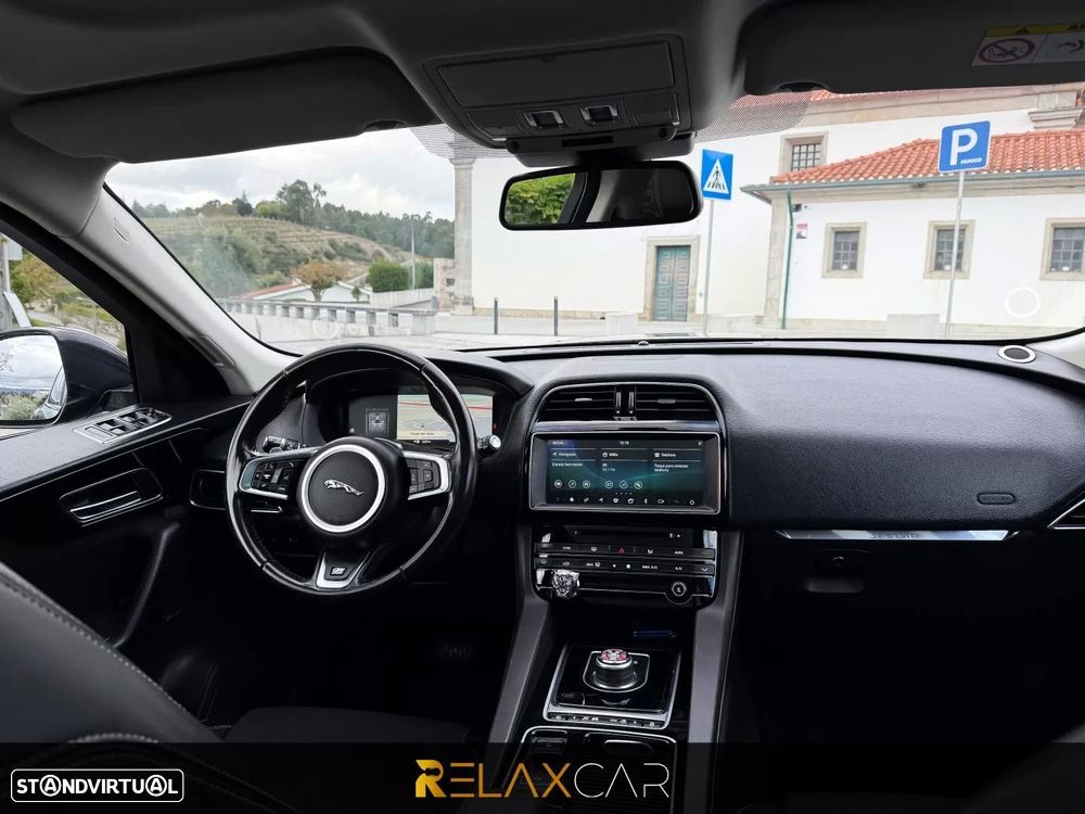 Jaguar F-Pace 2.0 i4D R-Sport AWD Aut. - 2