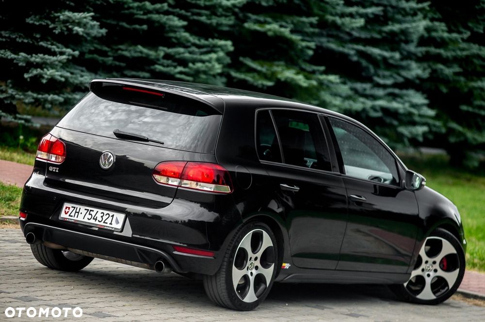 Volkswagen Golf 2.0 GTI - 13
