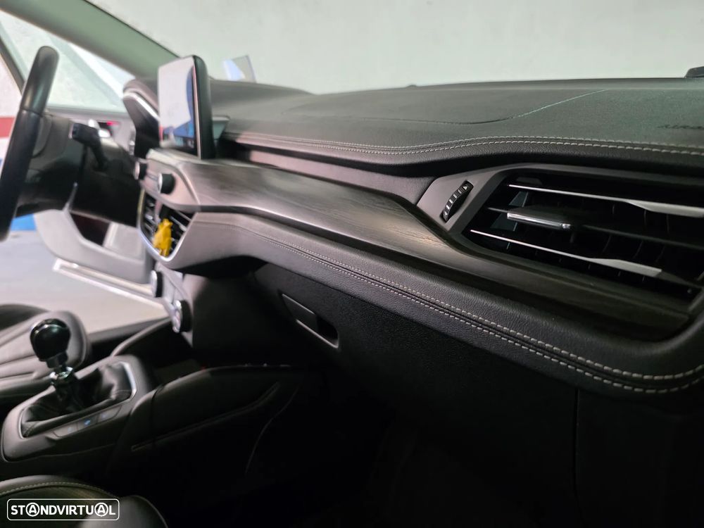 Ford Focus 1.5 TDCi ECOBlue Vignale - 21