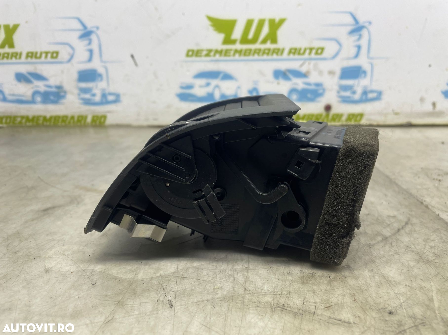 Grila aer bord stanga 1z0819701 Skoda Octavia 2 [2004 - 2008] 2.0 tdi - 3