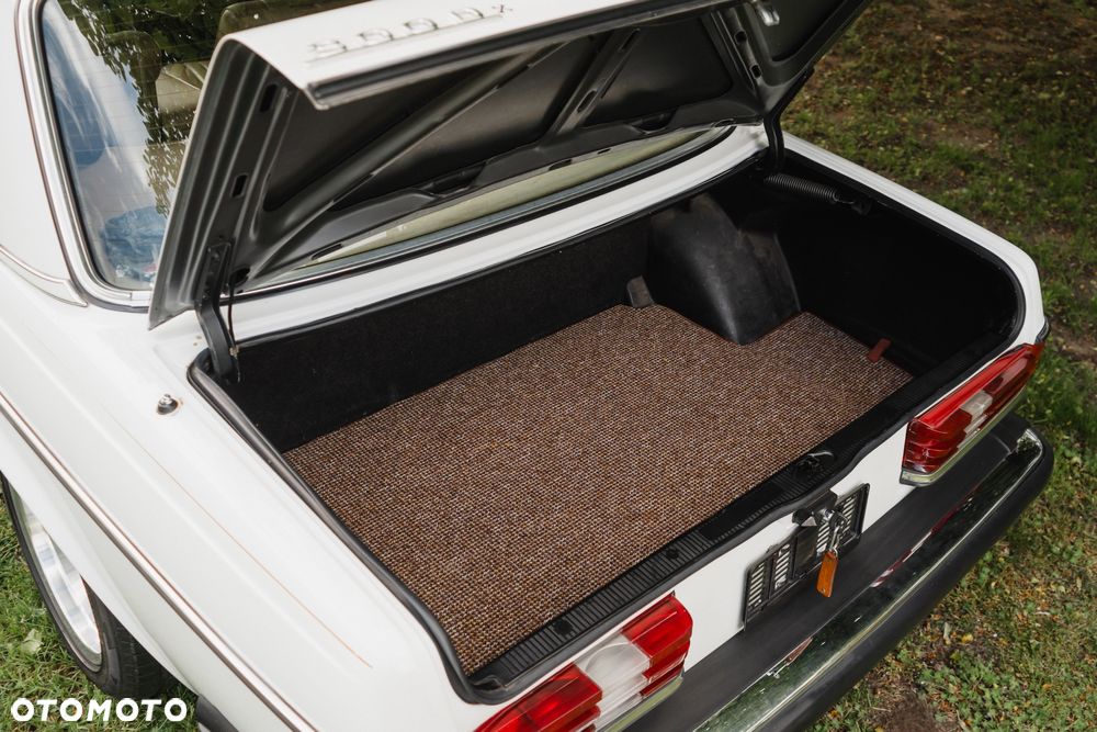 Mercedes-Benz W123 - 5