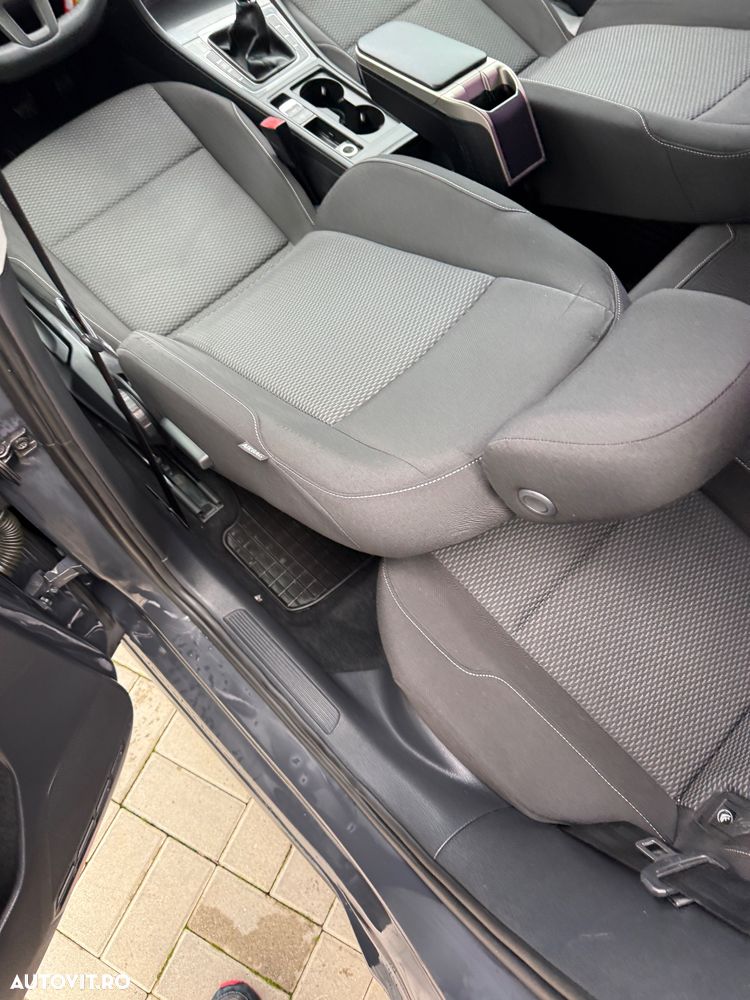 Volkswagen Golf 1.0 TSI (BlueMotion Technology) Comfortline - 23