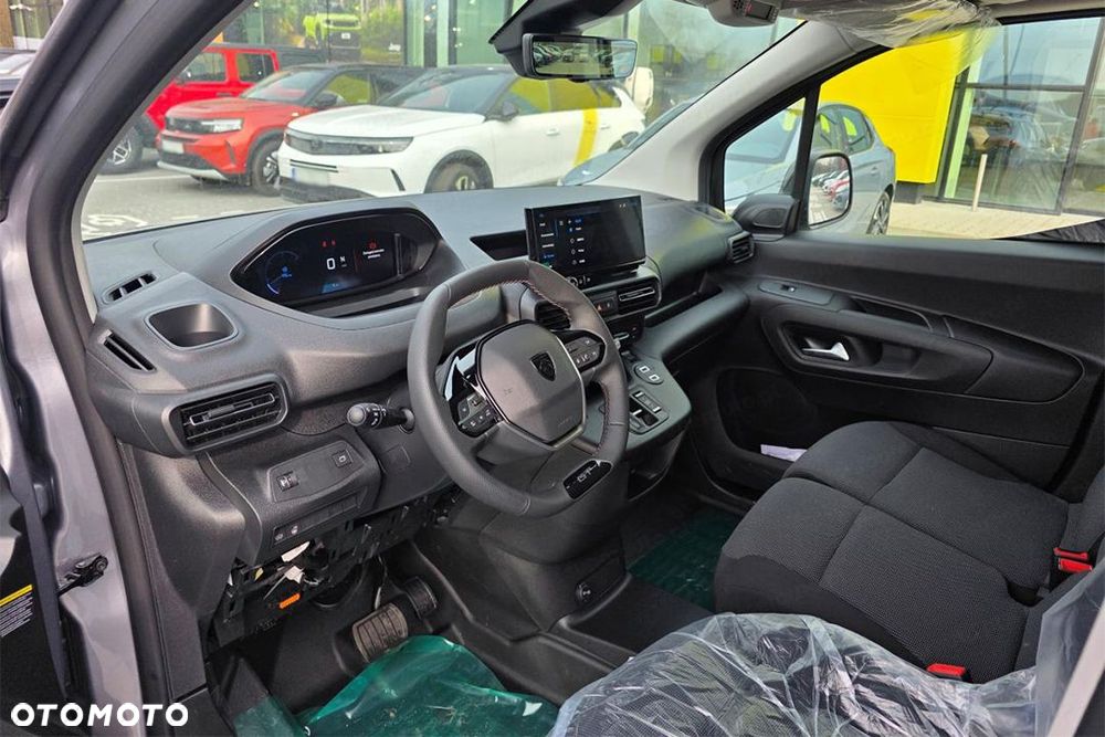Peugeot Partner Van L2H1 EAT8 1.5 130KM - 14