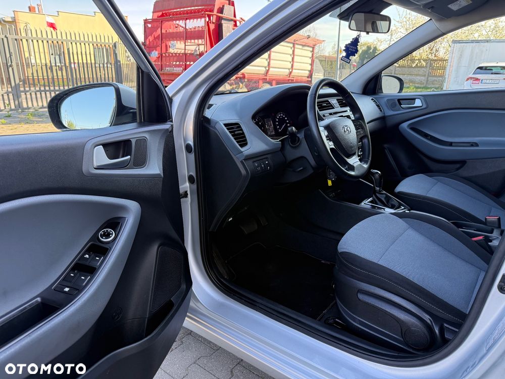 Hyundai i20 1.4 Style EU5 - 18