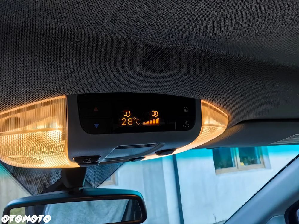 Mercedes-Benz Viano 2.2 CDI DPF lang Automatik Trend - 19