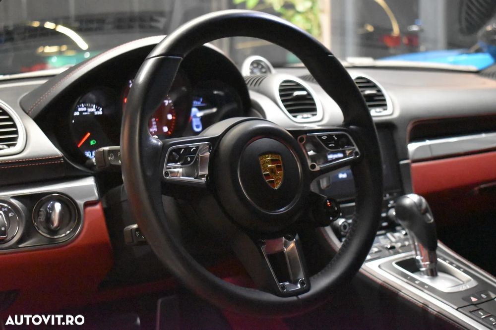 Porsche Cayman 718 GTS PDK - 9