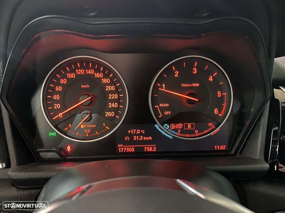 BMW 218 Active Tourer d Line Sport - 17