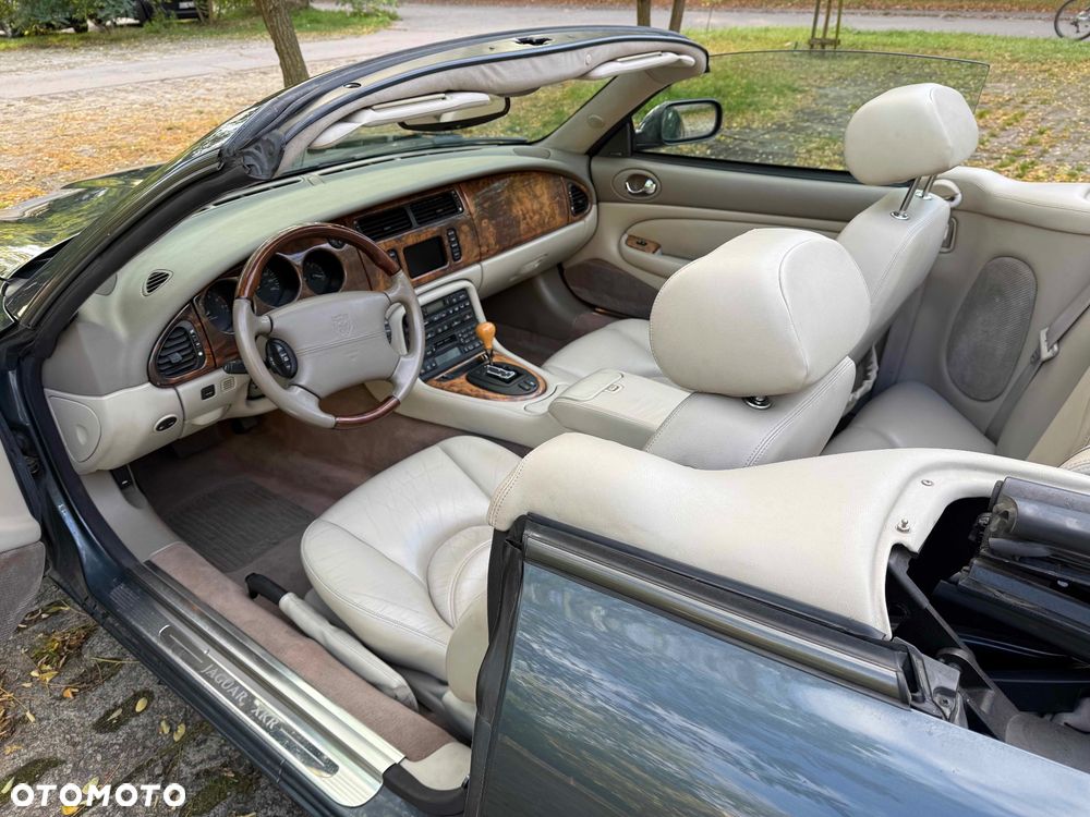 Jaguar XK XKR Cabriolet - 12