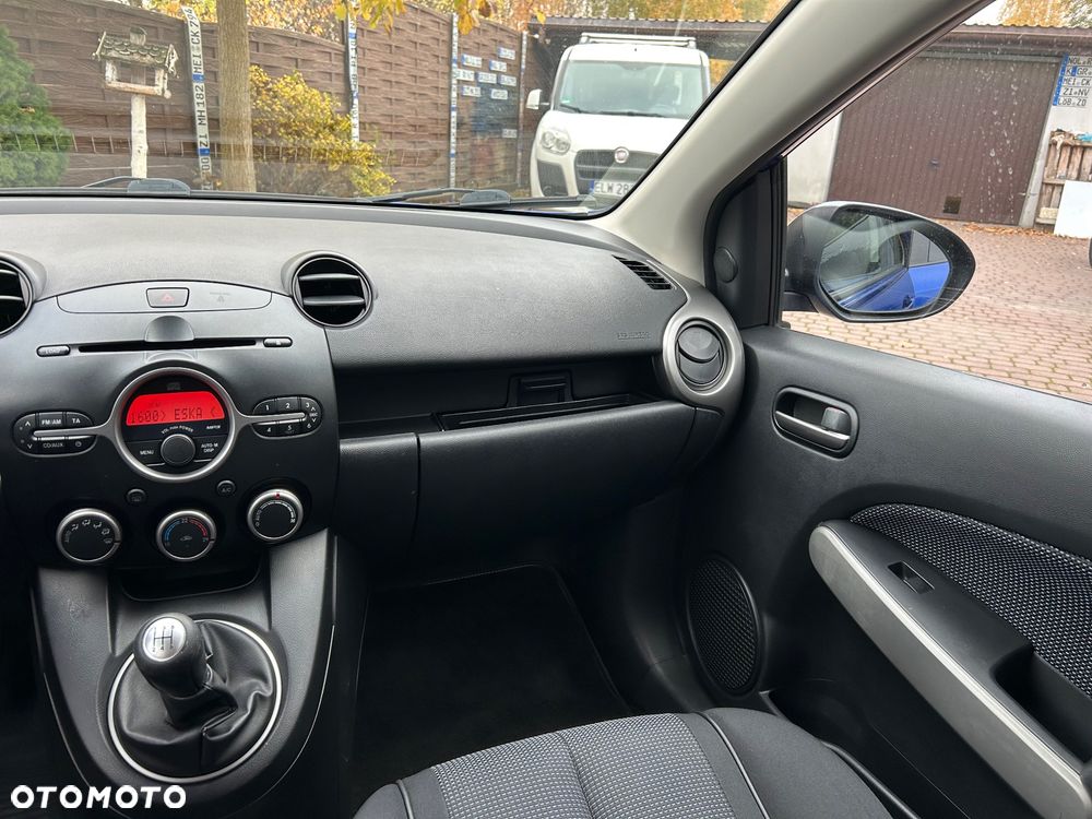 Mazda 2 - 26