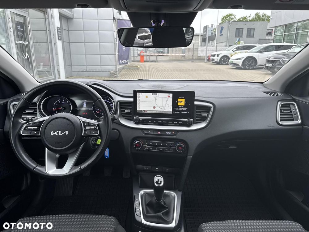 Kia Ceed 1.5 T-GDI M - 26