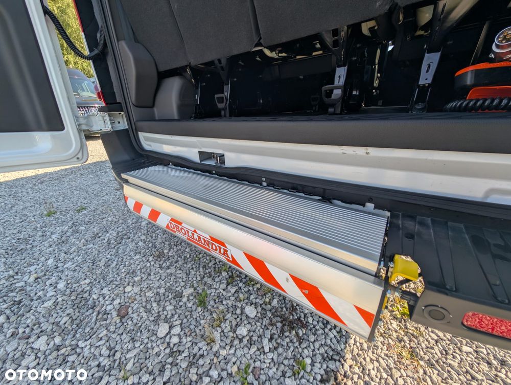 Ford Transit - 9