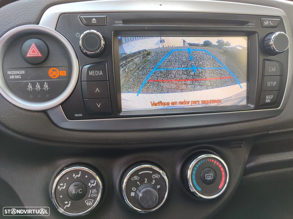 Toyota Yaris 1.4 D-4D Sport+P.Techno +Navi - 17