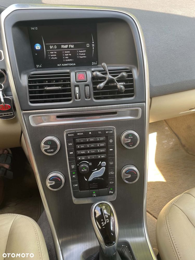 Volvo XC 60 - 8