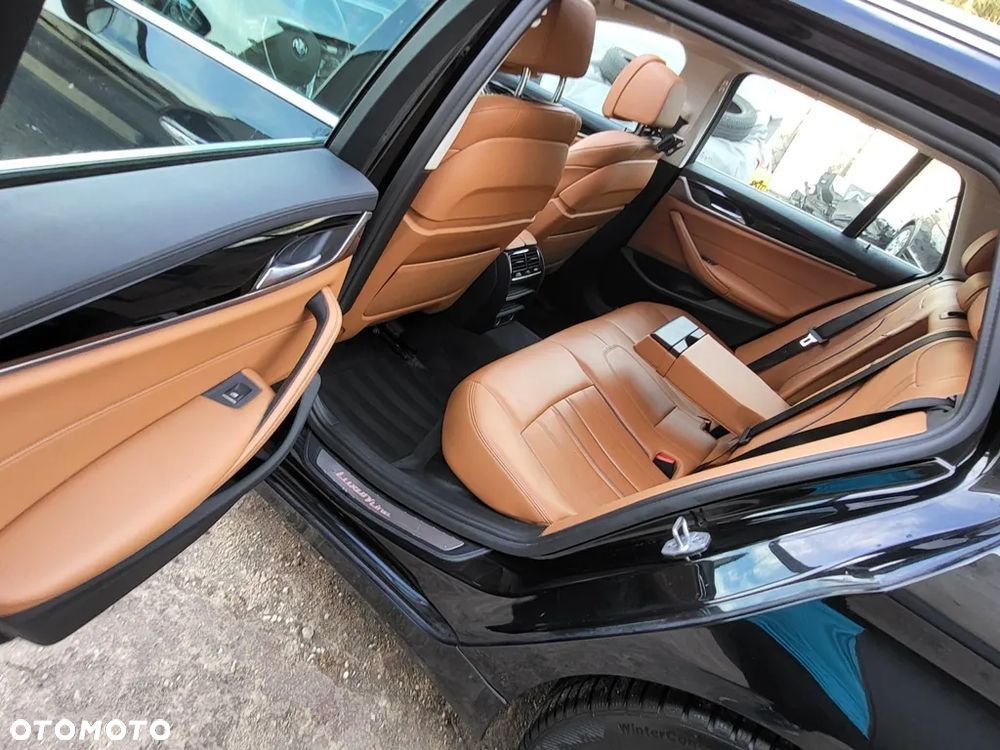 BMW Seria 5 530d xDrive Luxury Line - 17