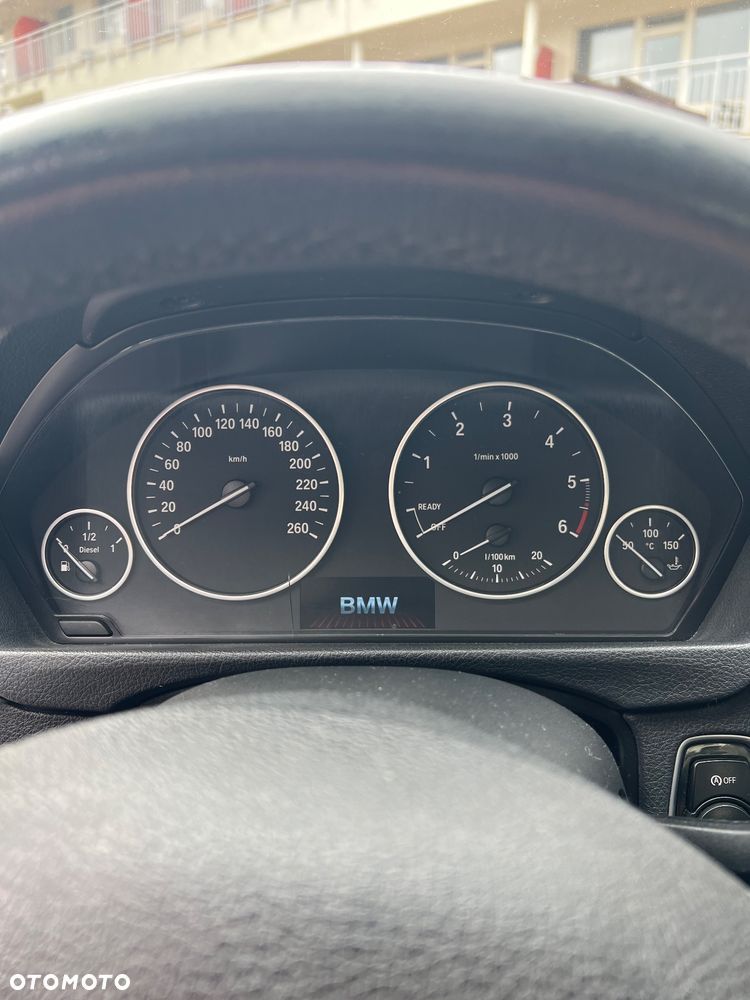 BMW Seria 3 318d - 9