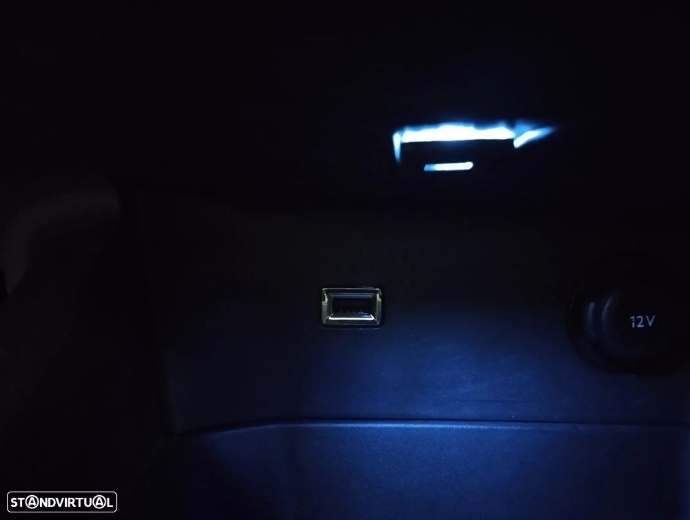 Peugeot 3008 1.5 BlueHDi Allure EAT8 - 35