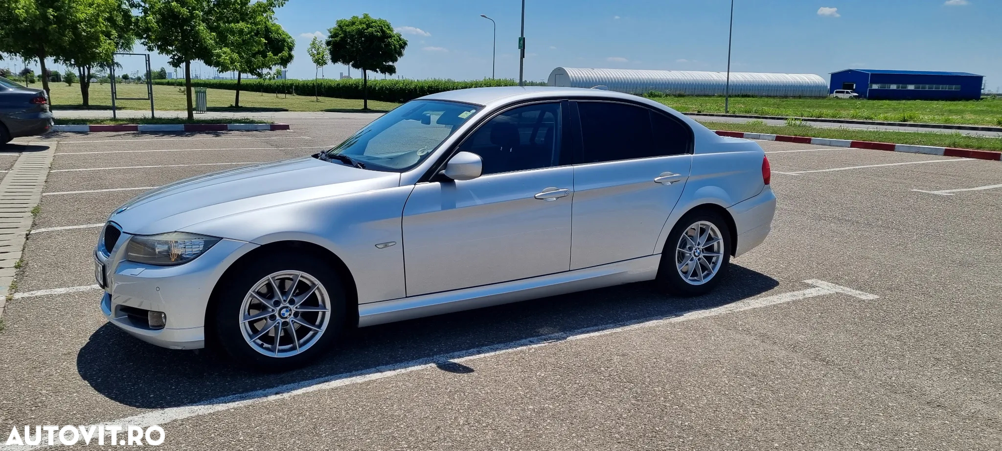 BMW Seria 3 318i - 11
