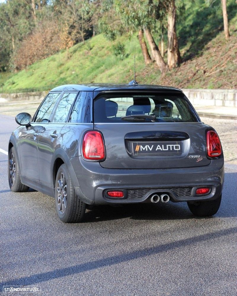 MINI 5 Portas Cooper SD Auto Desportiva - 5
