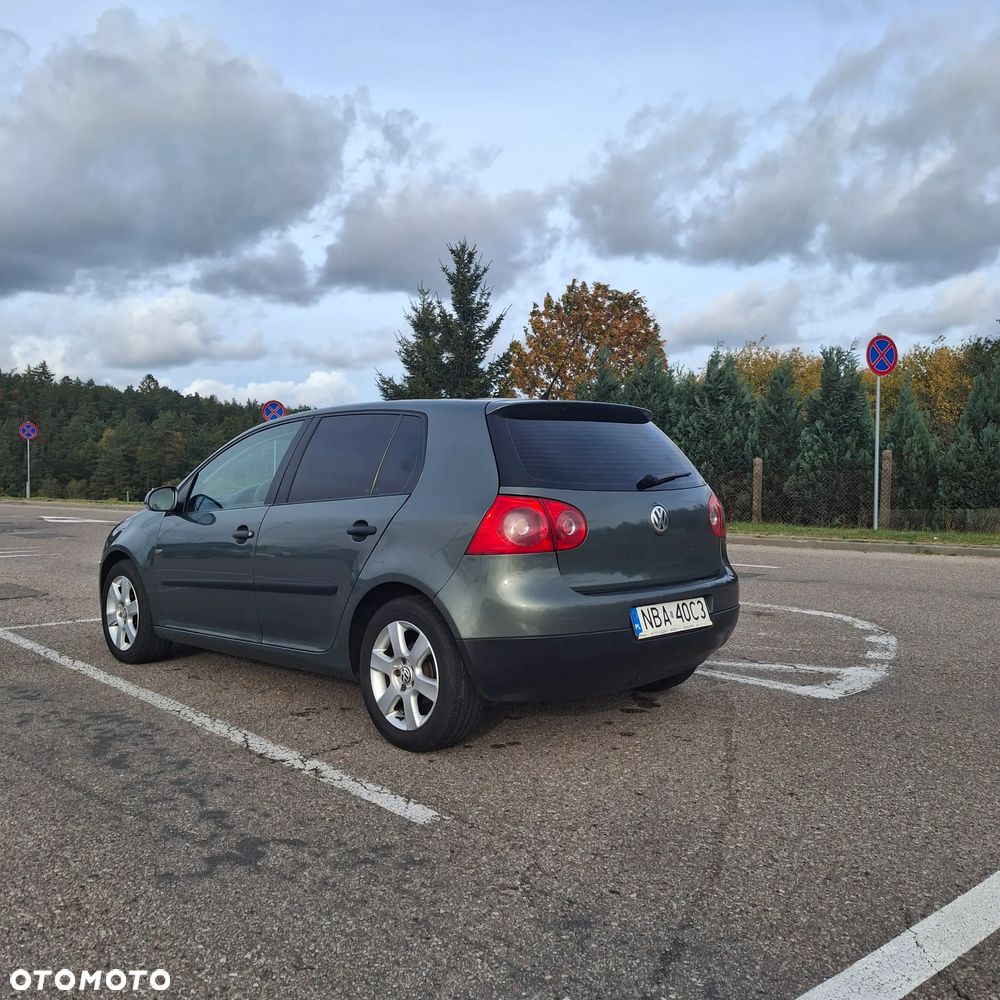 Volkswagen Golf V 1.6 FSI Comfortline - 4
