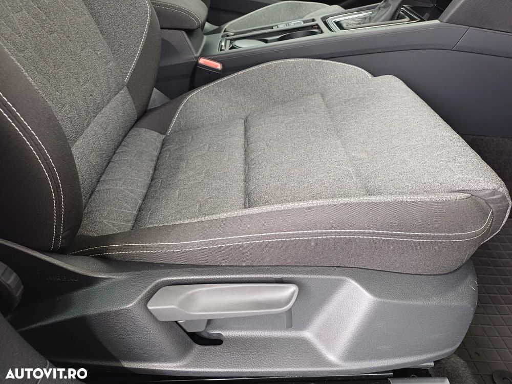 Volkswagen Passat 2.0 TDI DSG Comfortline - 32
