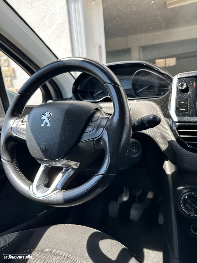 Peugeot 208 1.6 BlueHDi Style - 6