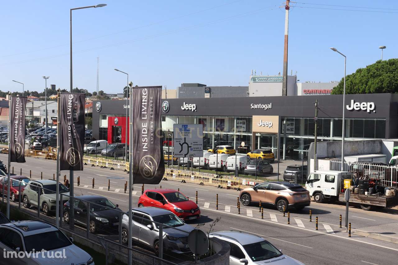 Espaço Comercial em Oeiras com Acessibilidade e Segurança - Grande imagem: 3/8