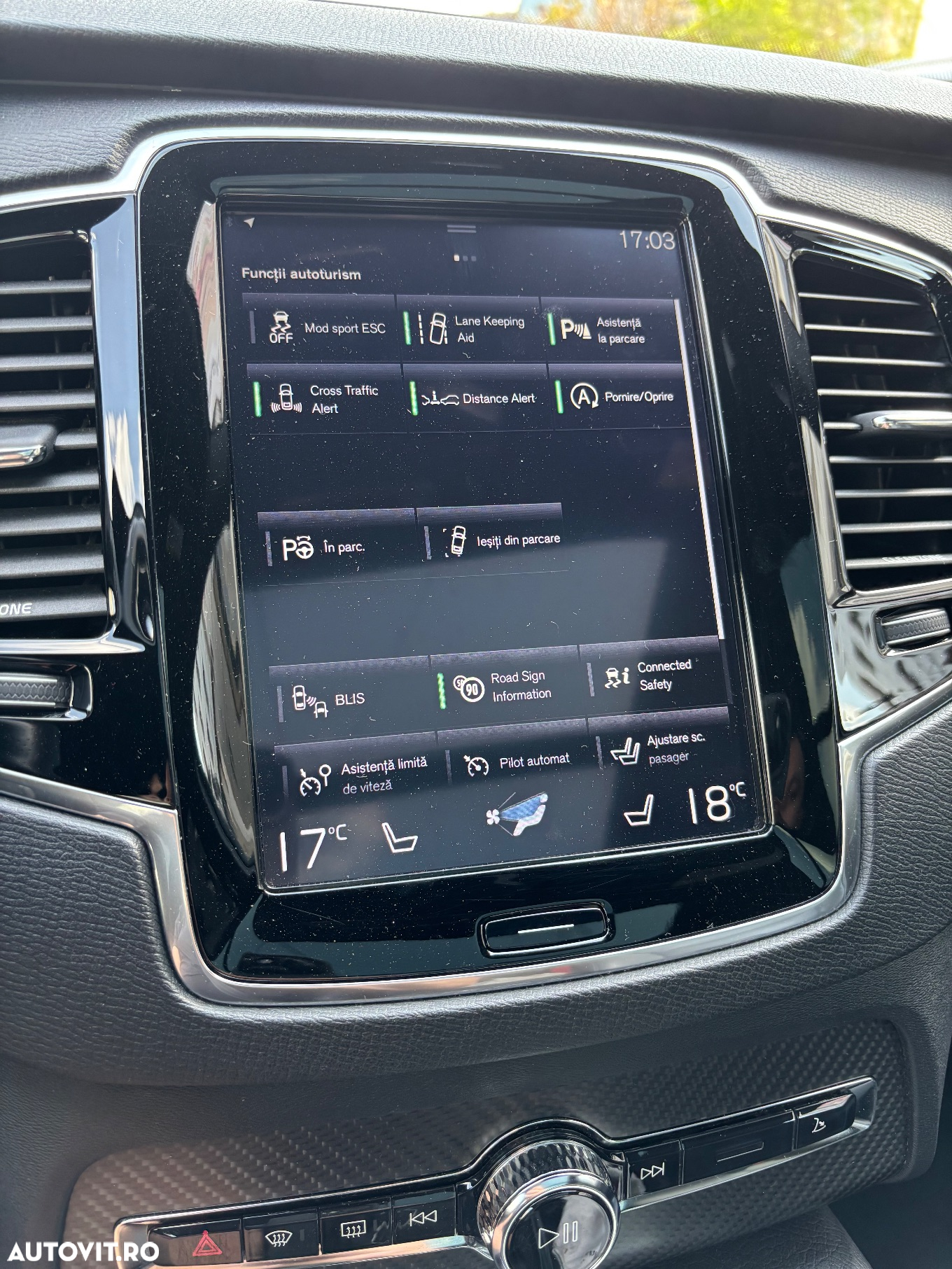 Volvo XC 90 D5 AWD Geartronic RDesign - 29
