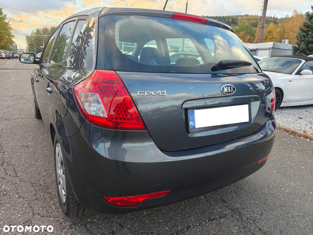 Kia Ceed - 17