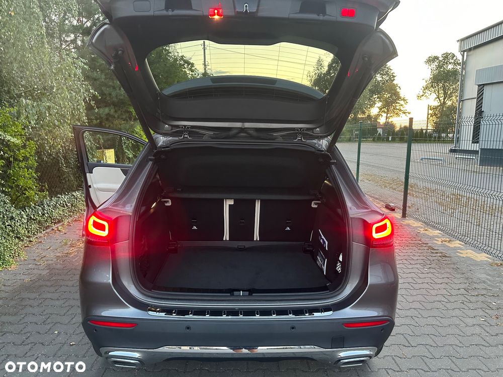 Mercedes-Benz GLA 200 Business Edition - 10