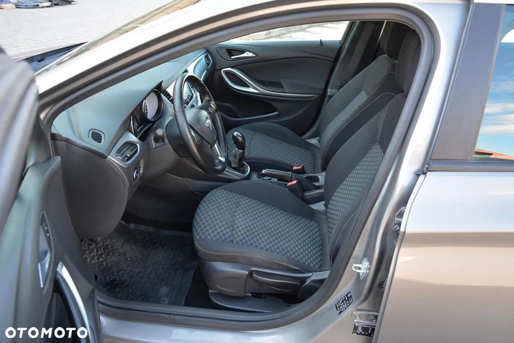 Opel Astra 1.4 Turbo Sports Tourer Dynamic - 29