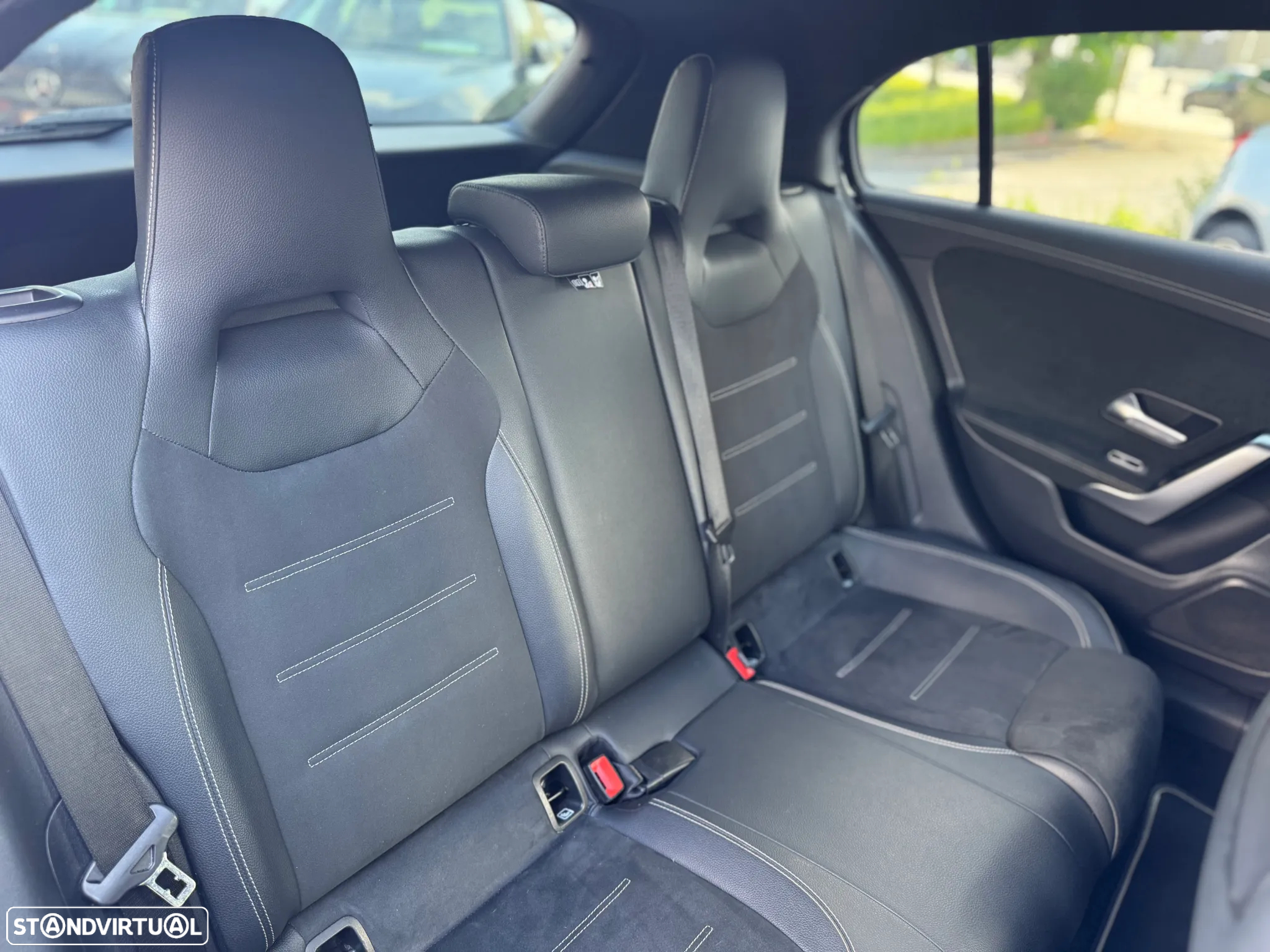 Mercedes-Benz A 250 e AMG Line - 23