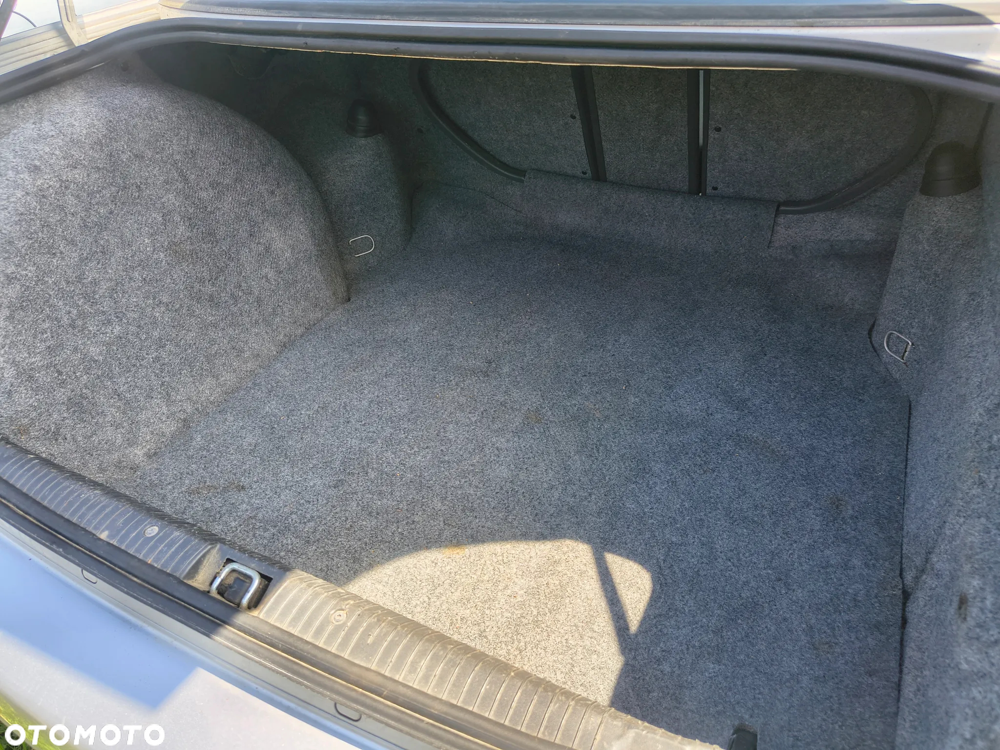 Opel Omega 2.2 Elegance - 27