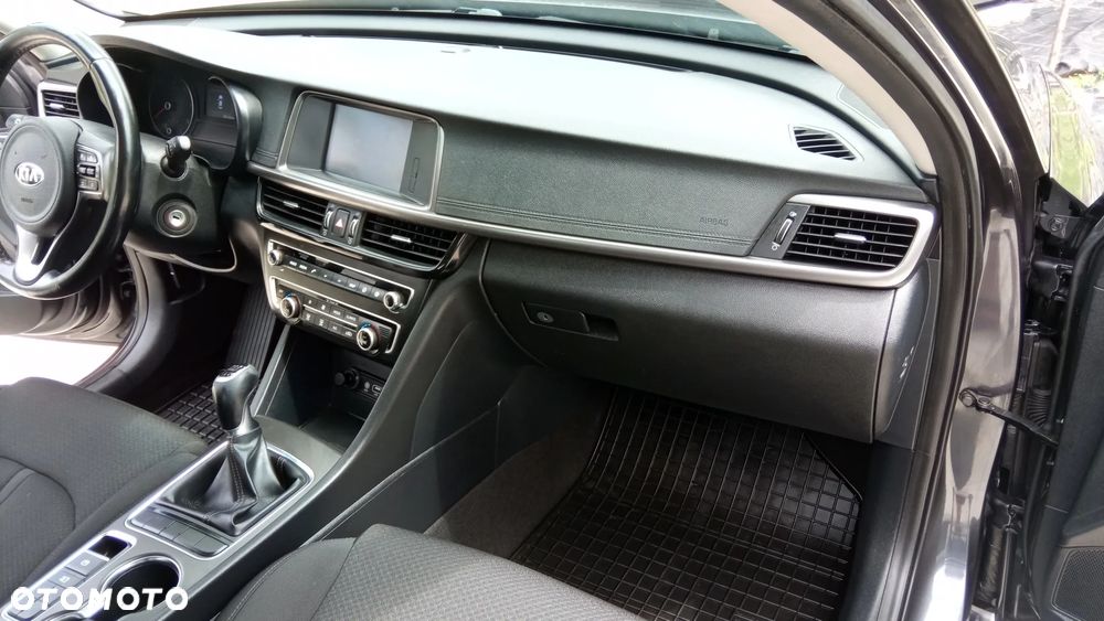 Kia Optima - 21