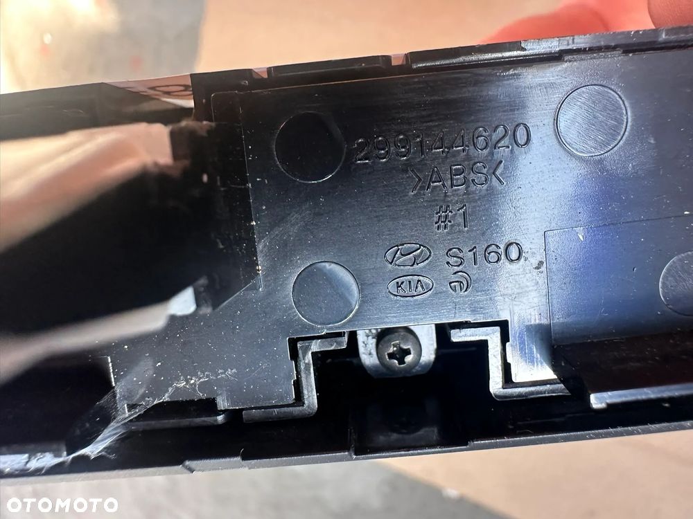 Przycisk, panel podgrzewania foteli Kia Sorento III 93300C5040WK 299144620 - 6