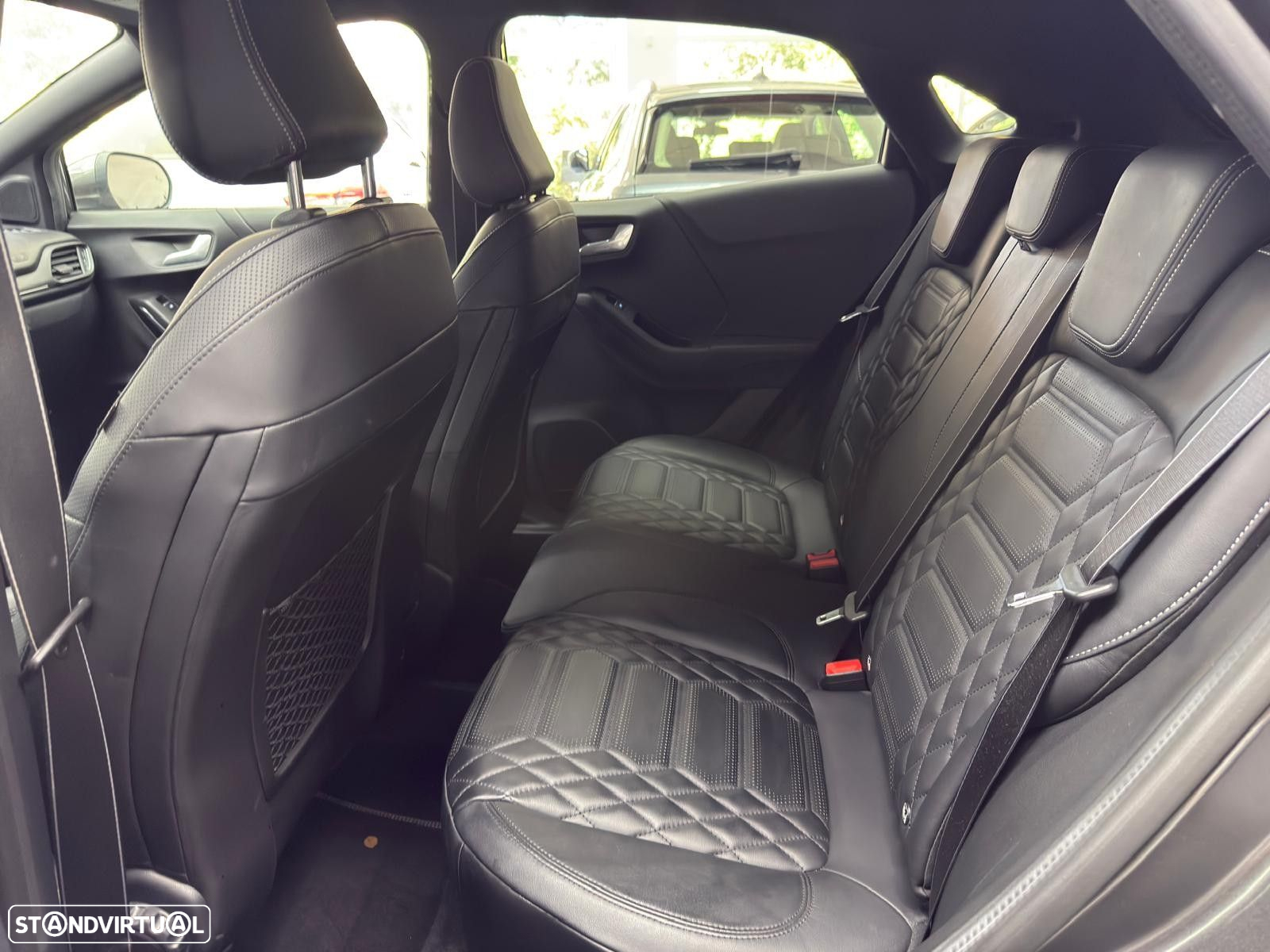 Ford Puma 1.0 EcoBoost MHEV ST-Line Vignale - 54