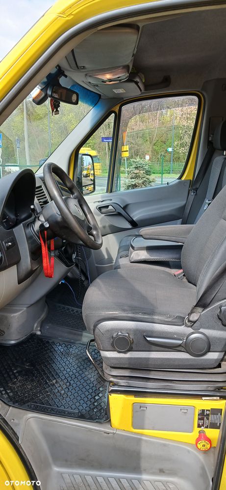 Mercedes-Benz Sprinter - 13