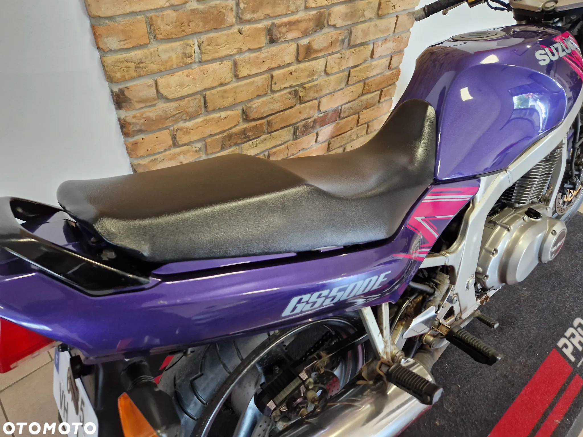 Suzuki GS - 20