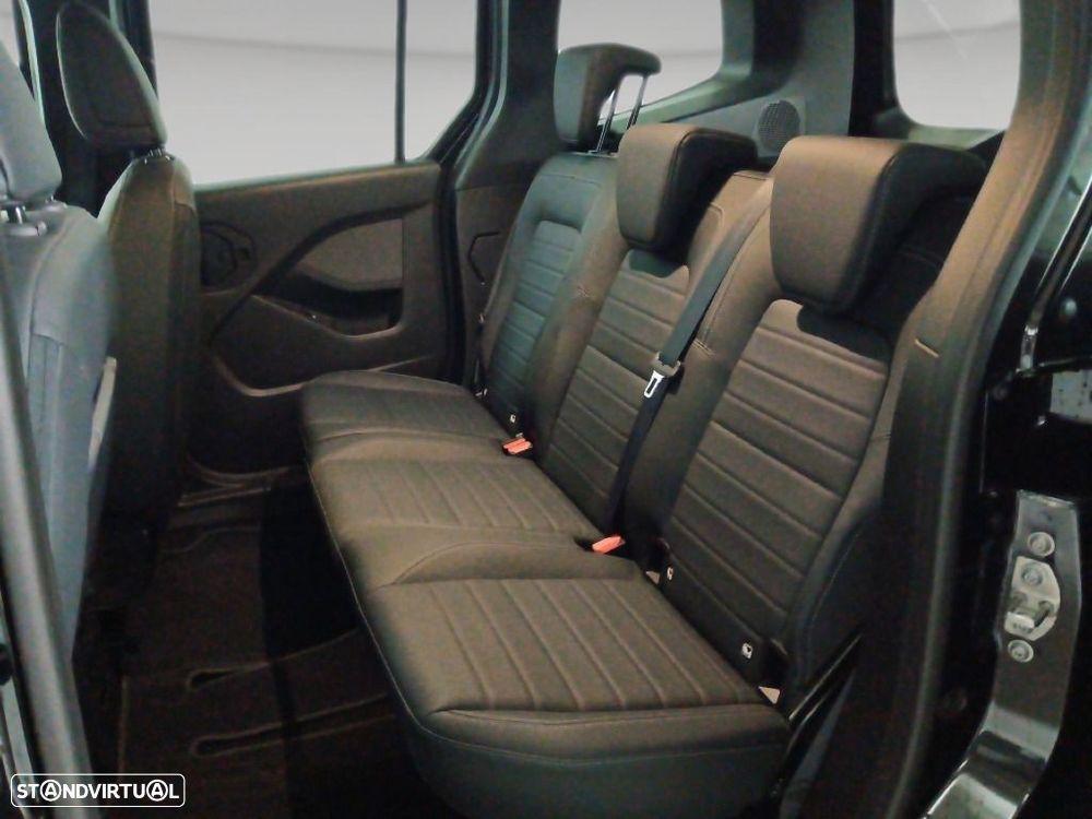 Mercedes-Benz T 180 - 30
